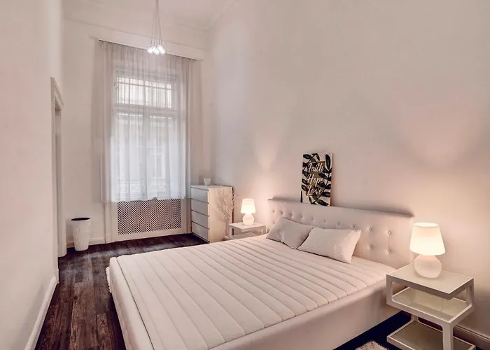 The Downtown 公寓 *